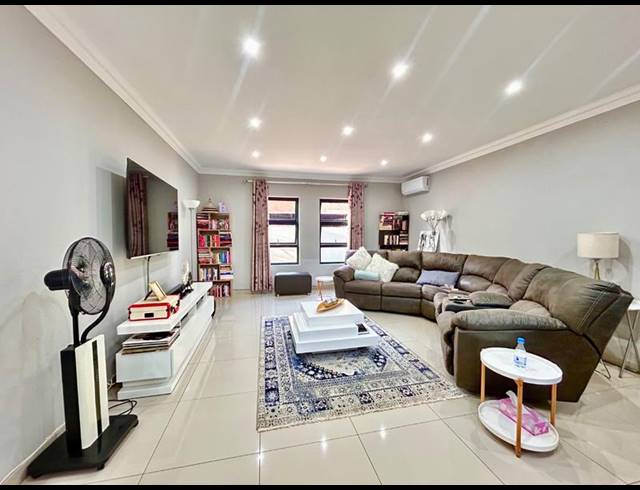 4 BEDROOM HOUSE FOR SALE IN MELODIE